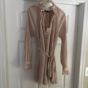 VICI Collared Lace-Trimmed Ronper